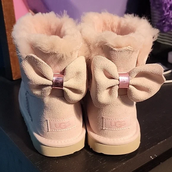 UGG Mini Bailey Bow Starry Lite Boots - Picture 3 of 7